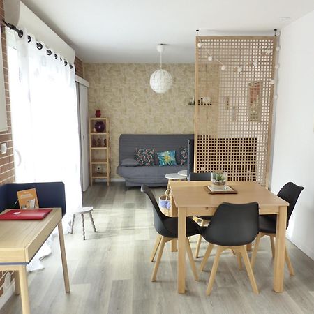 La Petite Maison Tahet, 2 Pers Avec Terrasse Basse-Indre Luaran gambar